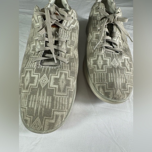 Pendleton Harding Feather Patterned Sneakers Womens 9 Khaki Beige - Picture 1 of 11